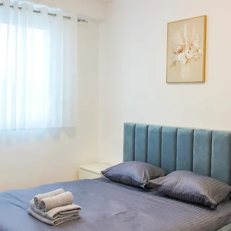 Daire 1326 Modern Golem (Tirana)