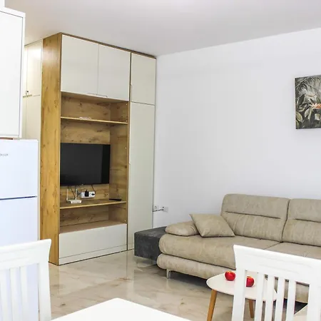 1326 Modern
