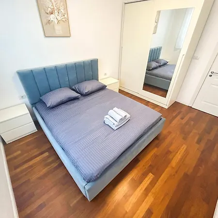 1326 Modern *