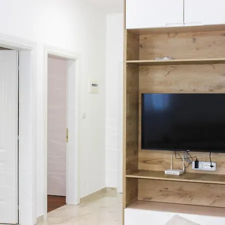 1326 Modern *