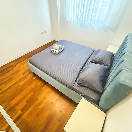 1326 Modern *
